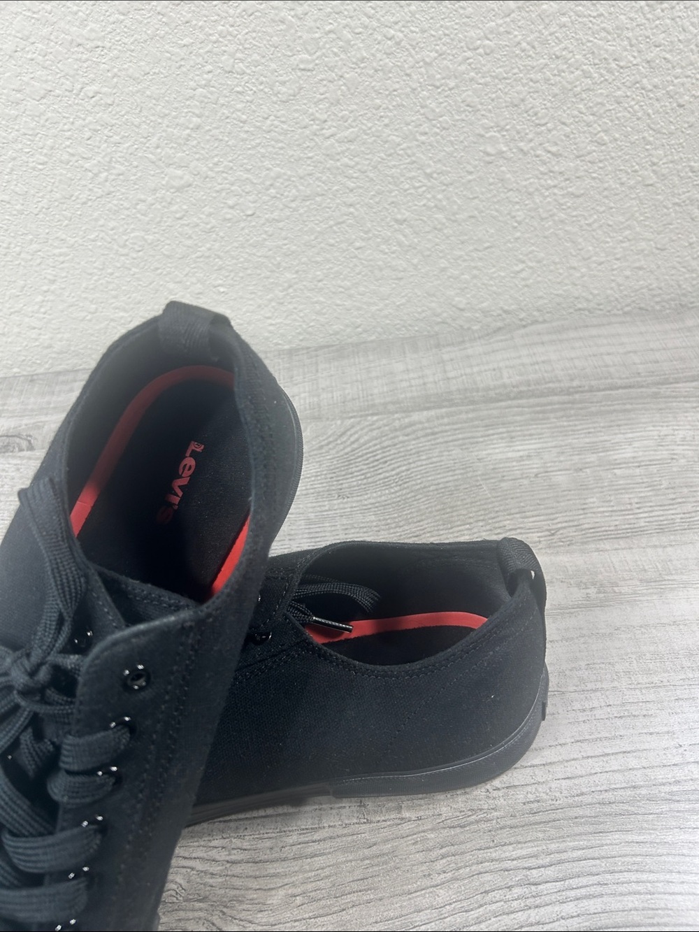 Levi's Men's Black Canvas Low-Top Sneakers with Red Accents Size 12 - Picture 5 of 7